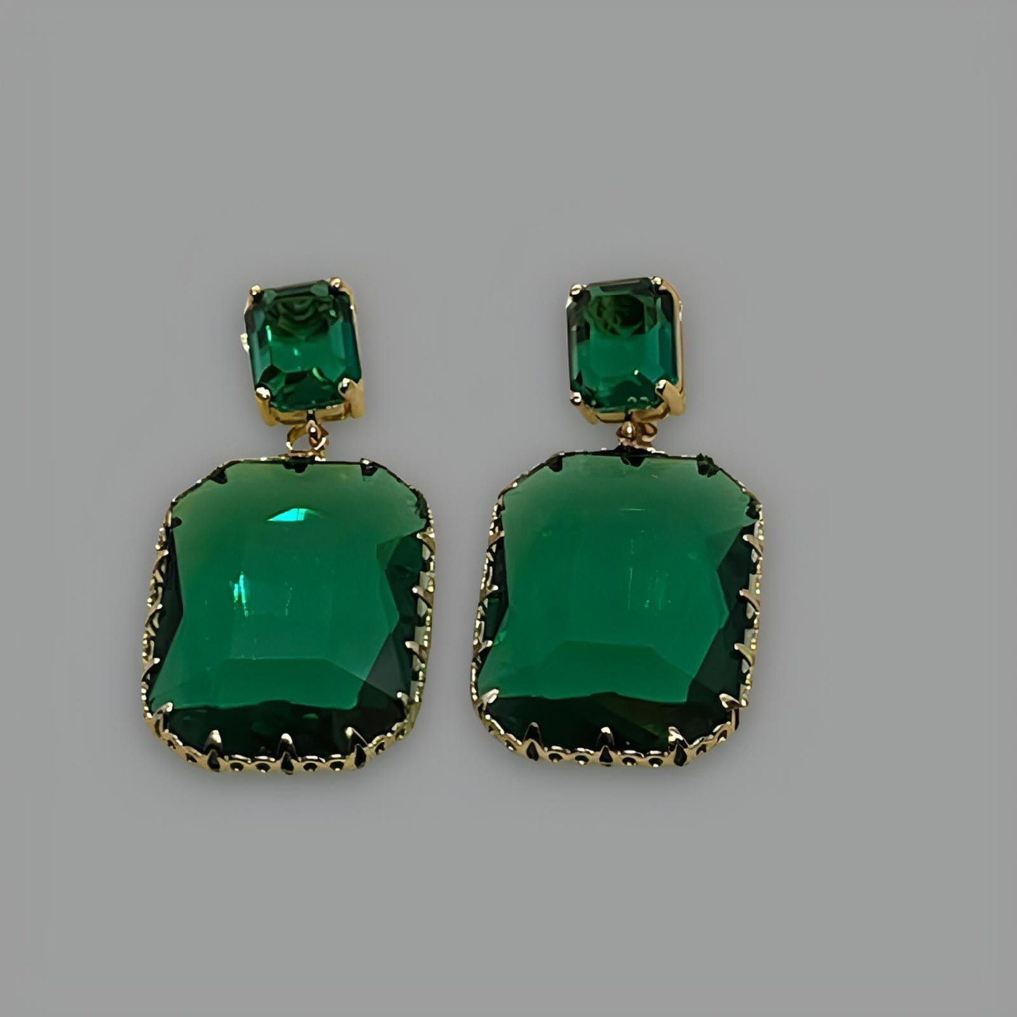 Pendants d'oreilles en cristal vert NōIR