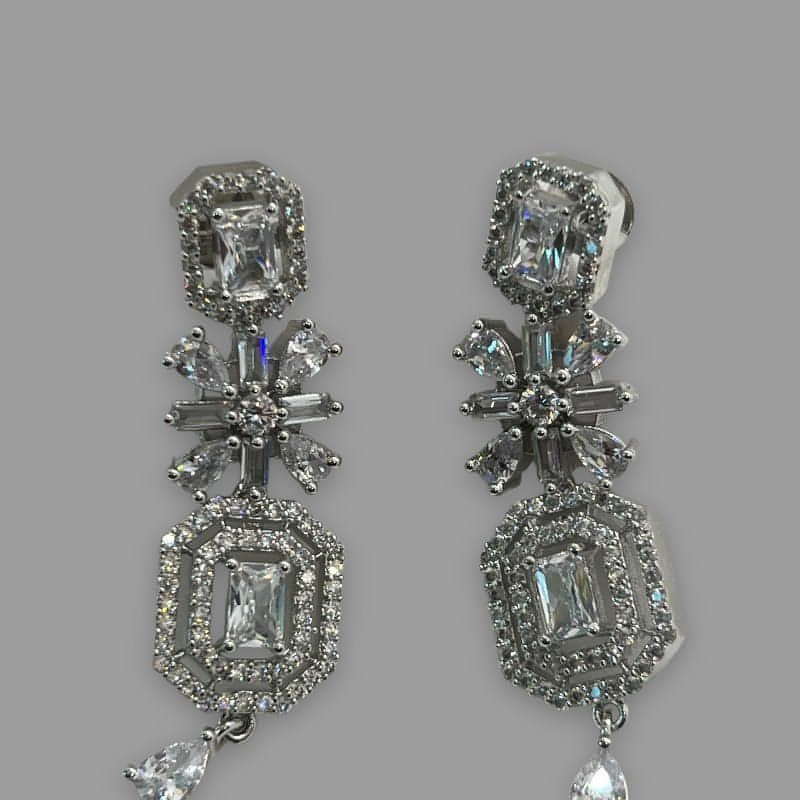 Boucles d'Oreilles Paonne Zircon Plaqué Or 18K