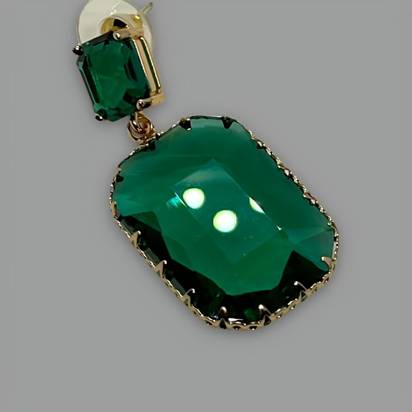 Pendants d'oreilles en cristal vert NōIR